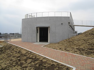 photo-20120304-11